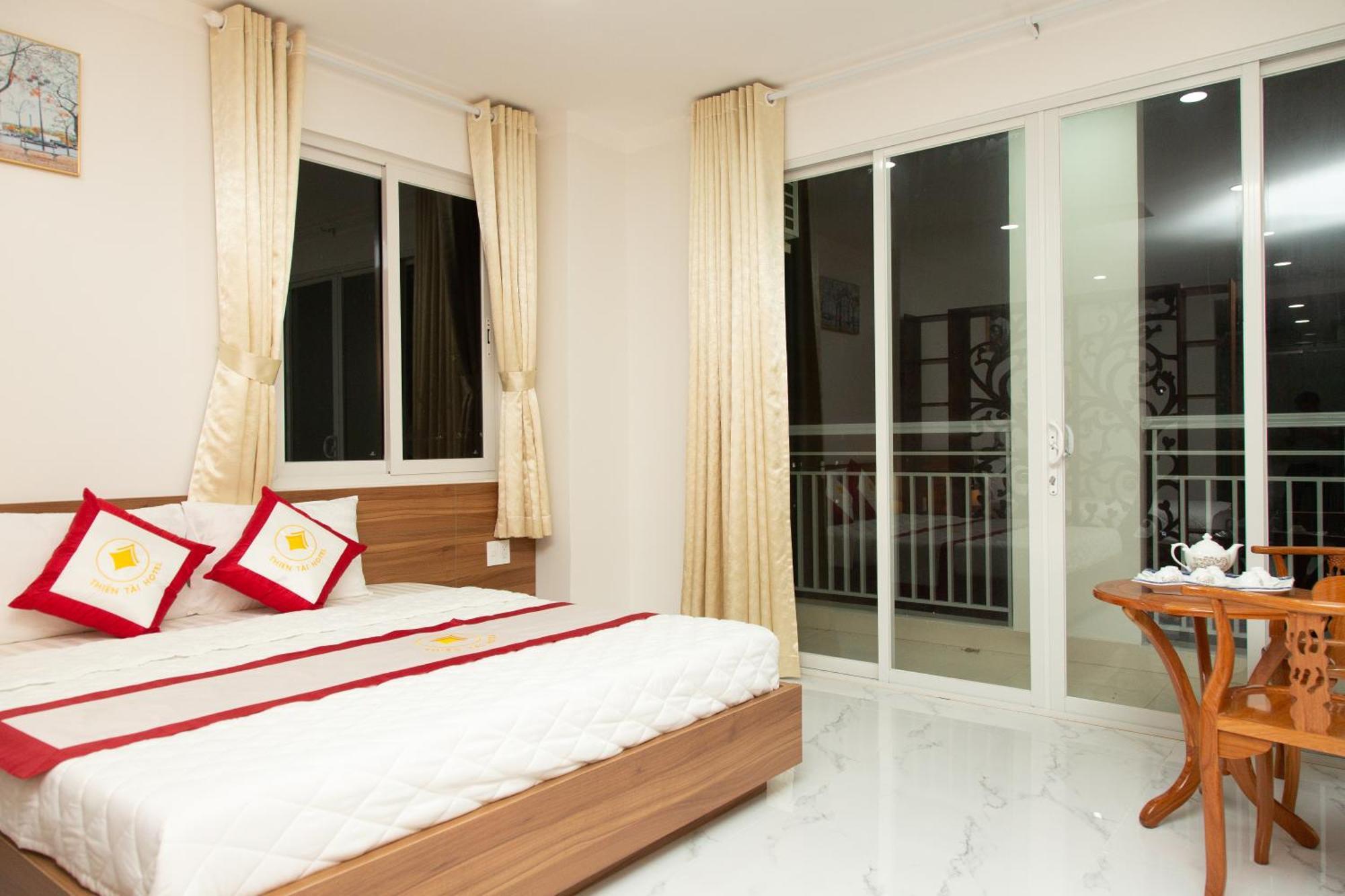 Thien Tai Hotel Хошимин Екстериор снимка